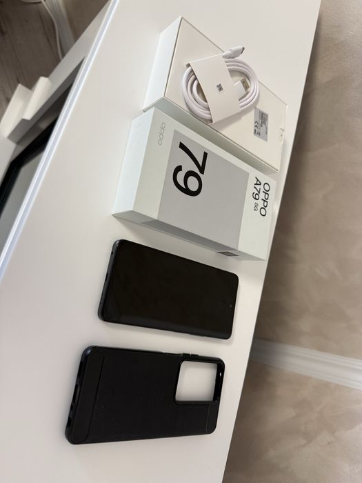 Telefon Oppo A79 5G / 256 GB