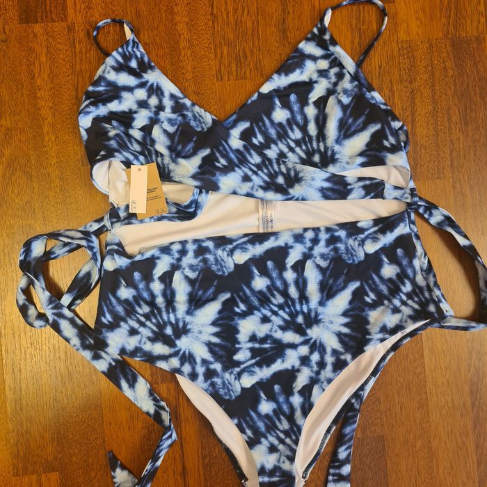 Costum baie intreg nou xl-xxl