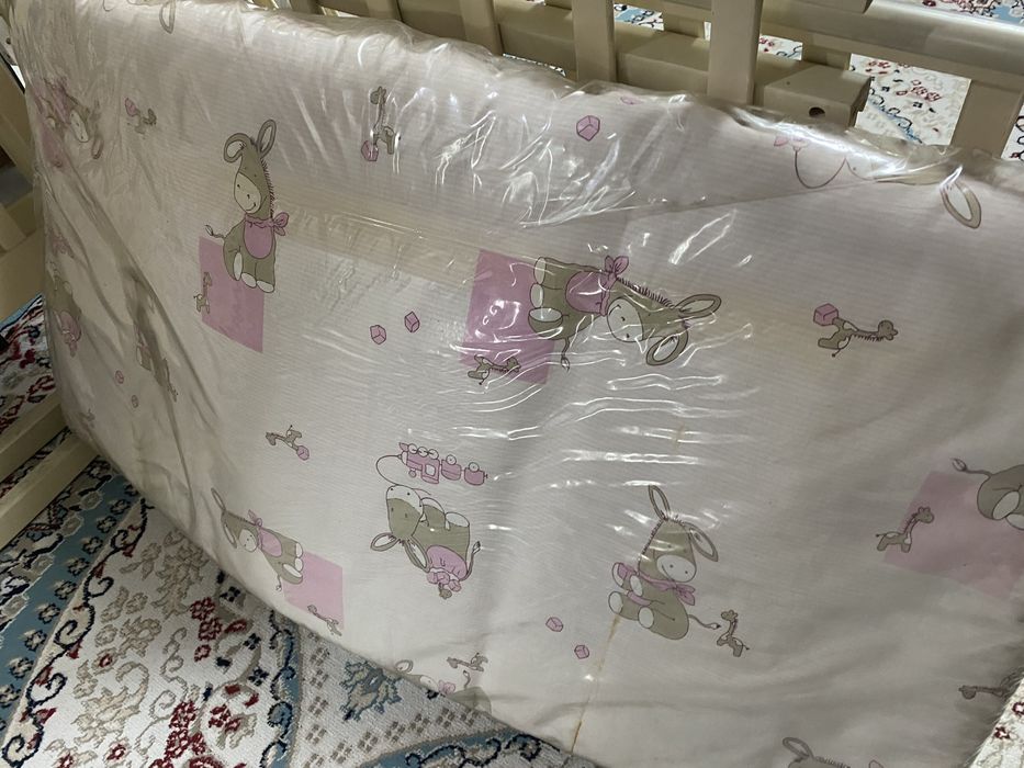 Продам детскую кроватку