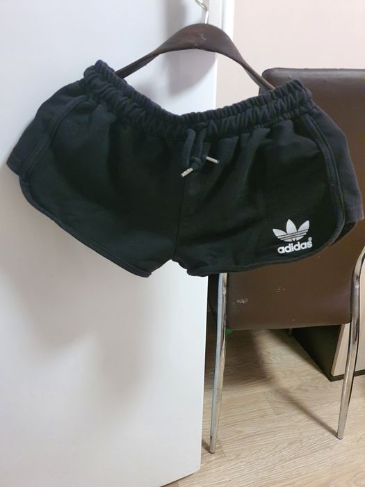 Дамски блузи с къс ръкав