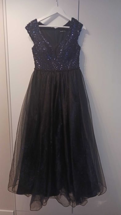 Рокля за бал дълга,блестяща,тъмно синя и раскошна