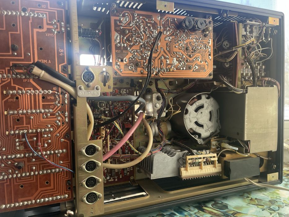 Магнитофон Снежеть-204