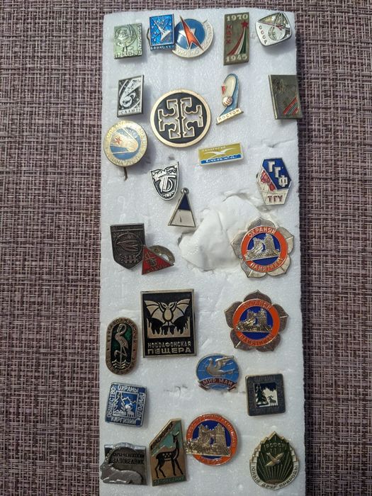 Продам значки времён СССР