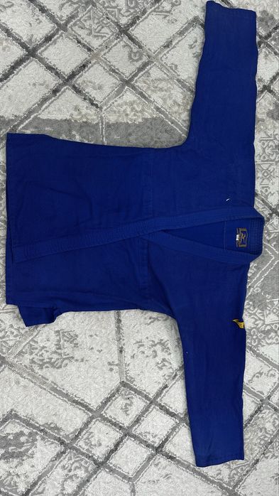 Продается кимано в отличном состояий