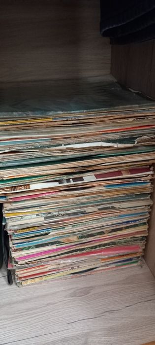 Placi cu pick-u din anii 80