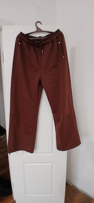 Продам спортивный костюм