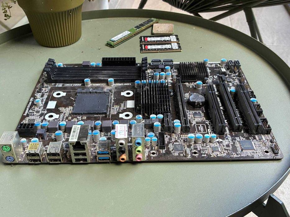 Дънна платка ASRock 970 Pro3 (Socket AM3+, DDR3, USB 3.0, SATA3)