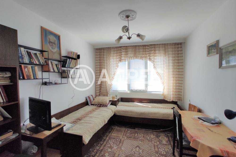 Многостаен апартамент в центъра на гр. Разград