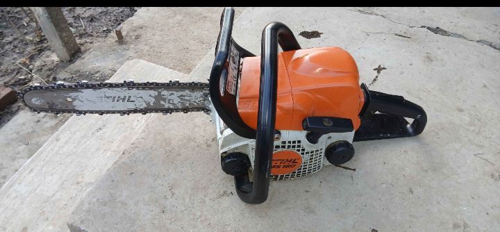 Vând Drujba Stihl 180 Ms