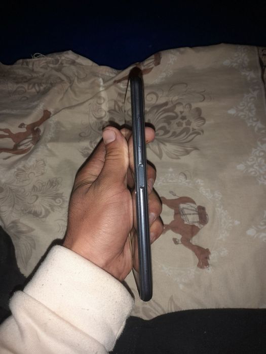 A22S 5G 6/128 holati idyal