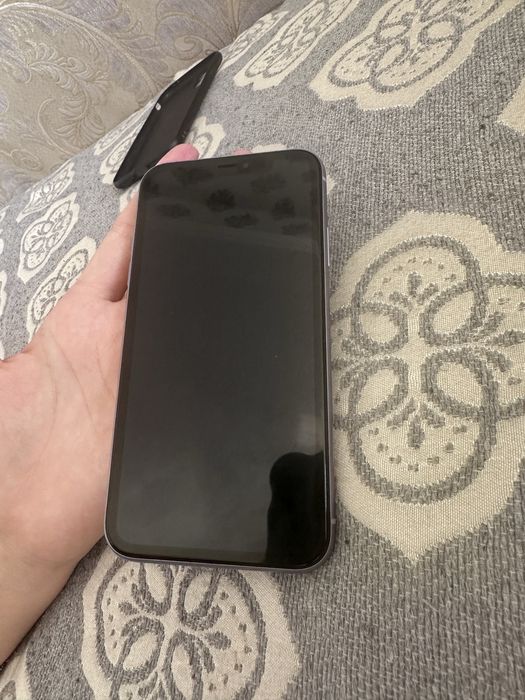 iPhone 11 в хорошем состояний