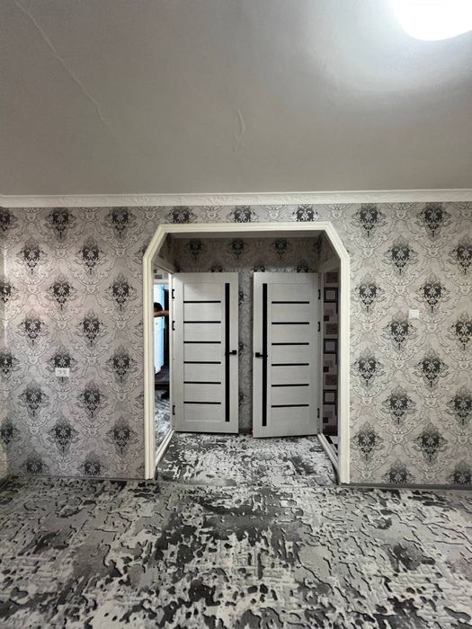 срочно сотилади квартира фаргона киргили