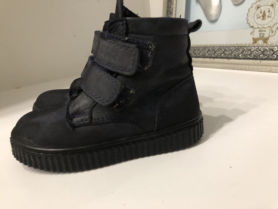 Продам демисезонную обувь