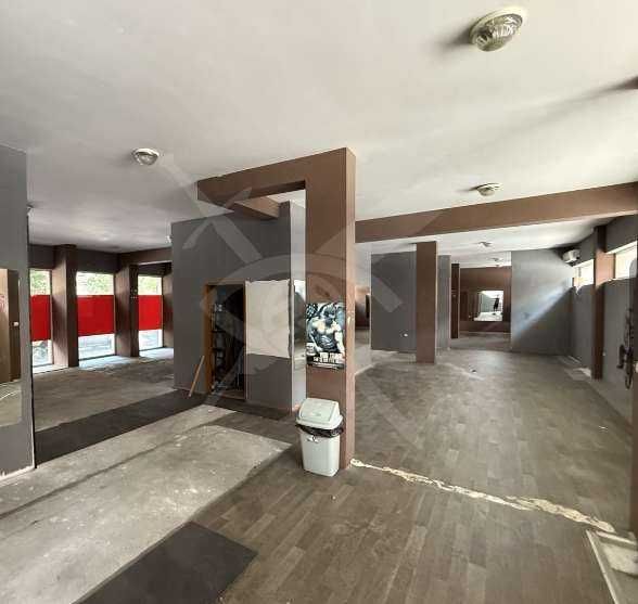 Продава се търговско помещение в Кючул Париж! 100333