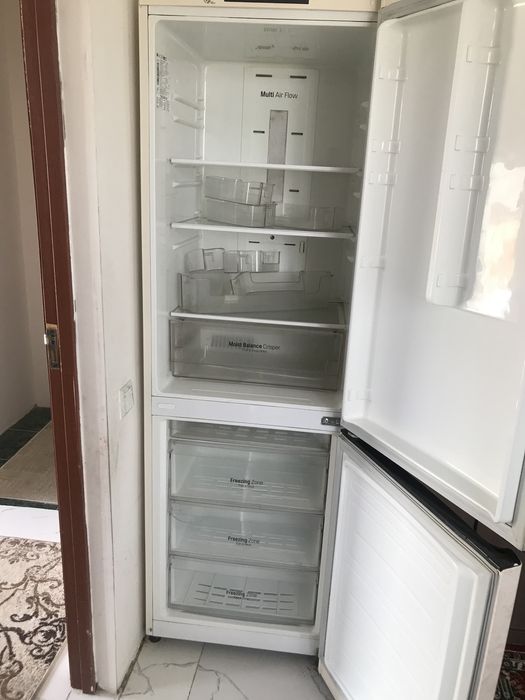 Холодильник LG буу