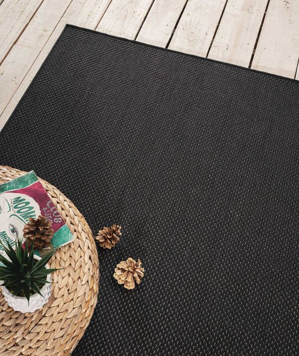 Продавам килим от изкуствена трева,кръгъл.