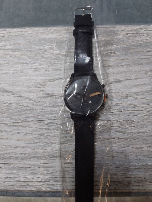 Продам часы  новые