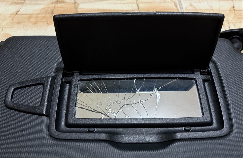 Vând Piese Mercedes-Benz GLE W166 / Parasolar Dreapta / Switch Central / Carenaj