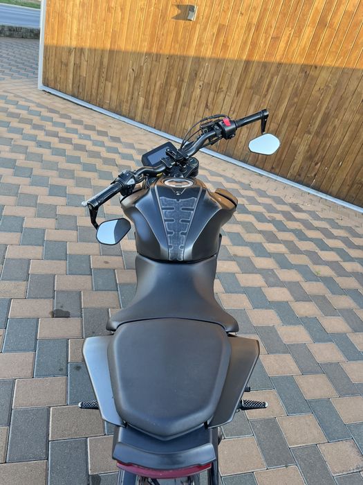 Honda CB125R 2019 – All Black Edition