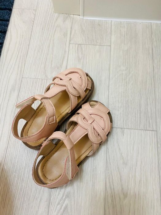 Продам кроксы и сандали детские