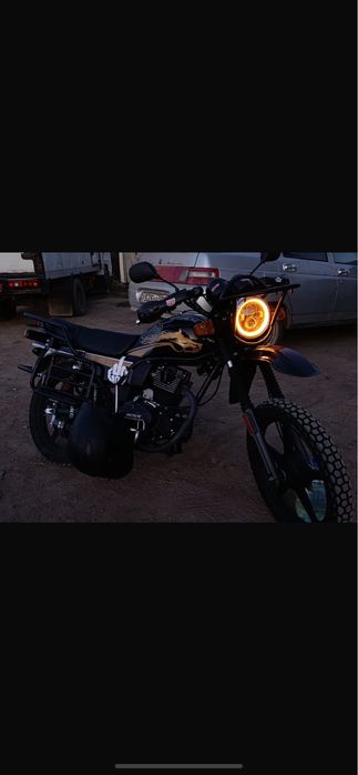 Мотоцикл Gsx 200 в отличном состояние