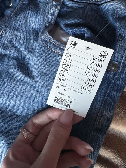 Blugi Evazați cu Talie Înaltă H&M, Nepurtați, Cu Etichetă, XS