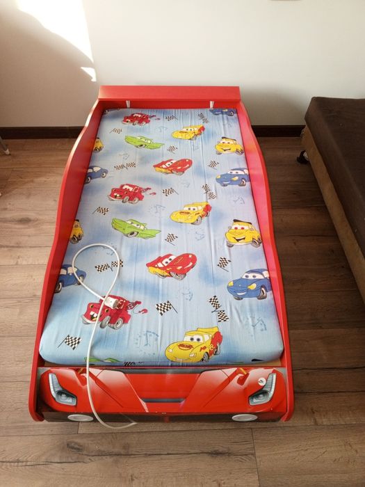 Детская кровать МАШИНКА