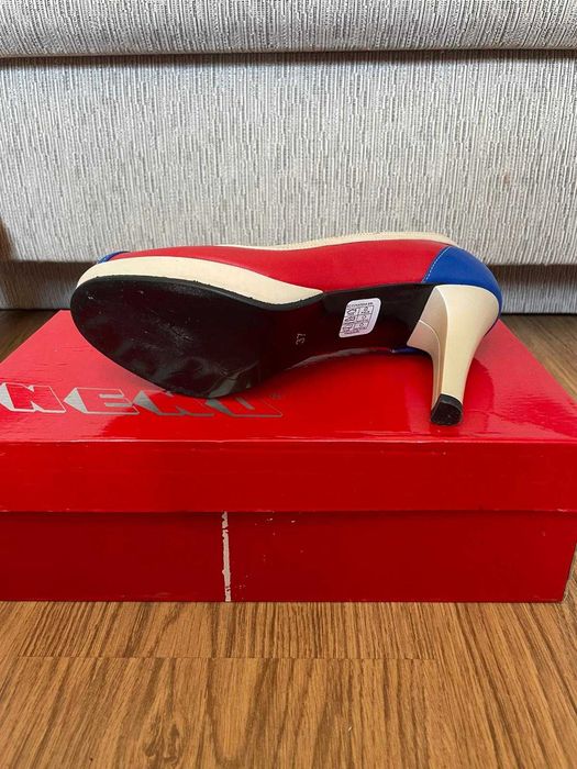 Pantofi cu toc Femei rosu-albastru