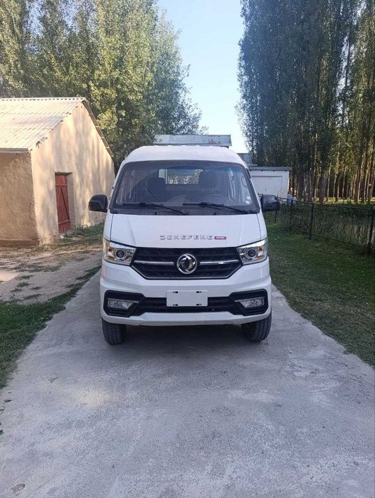 Грузовой автомобиль Dong Feng