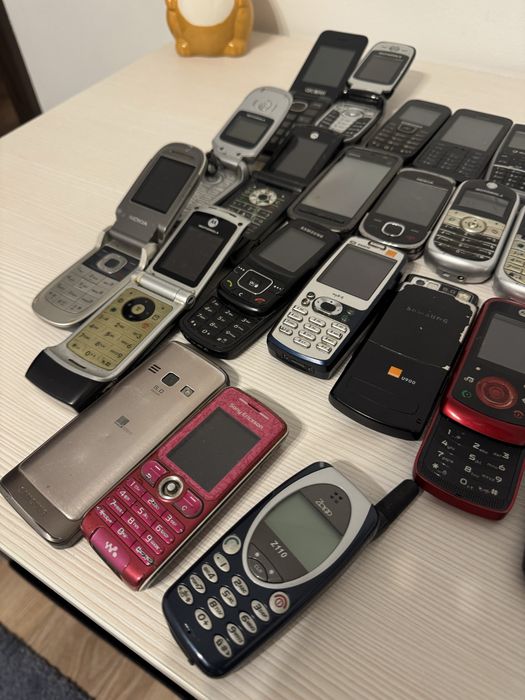 Lot Telefoane Vechi