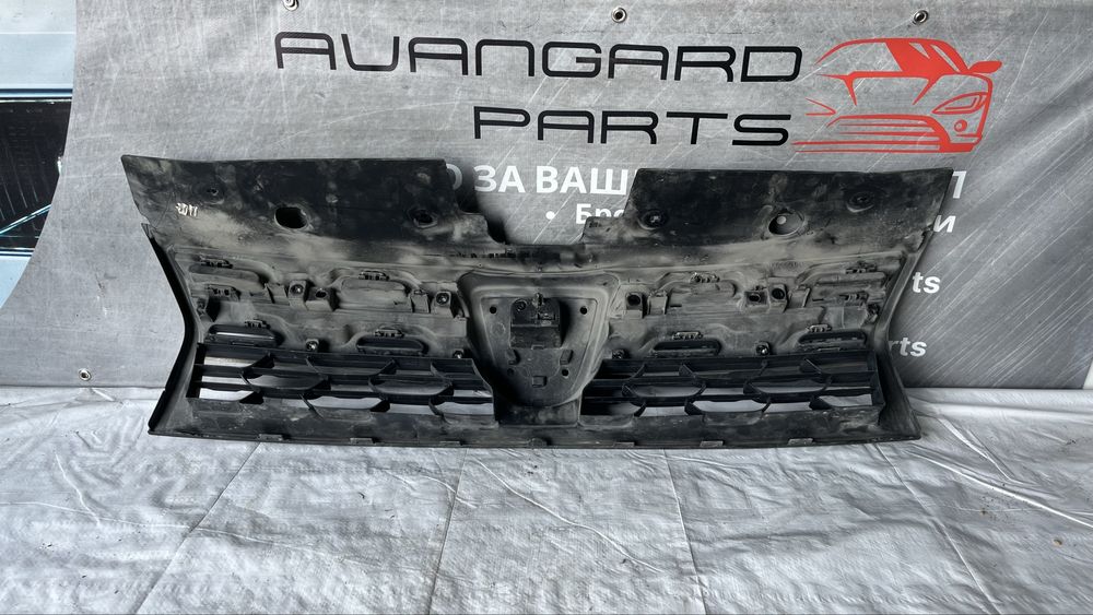 Предна решетка Dacia Duster 2013-