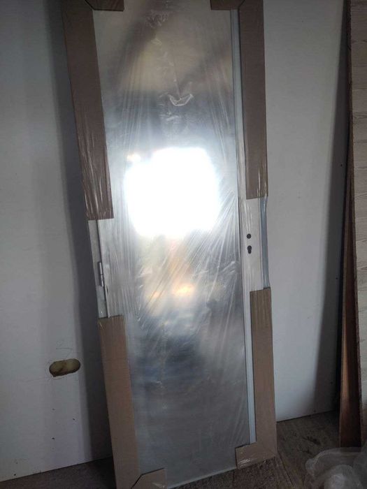 нови алуминиеви огледални врати за баня