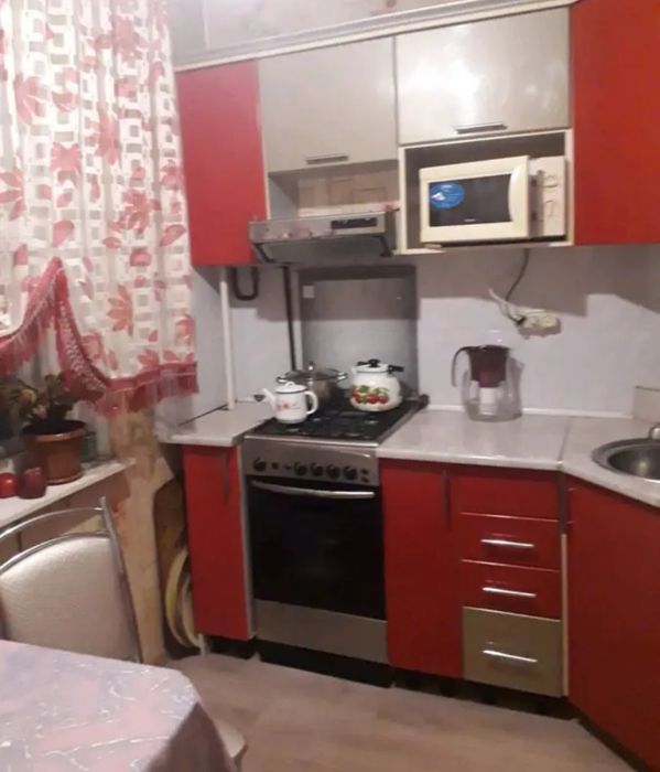 Продам 2 комн.кв.7/10, цена 17.900, район 20 МКР