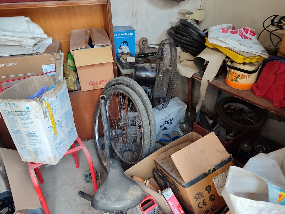 Хама нарса сотилади яахши