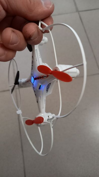 2 Броя Дронове за 75 лв с дистанционно управление дрон