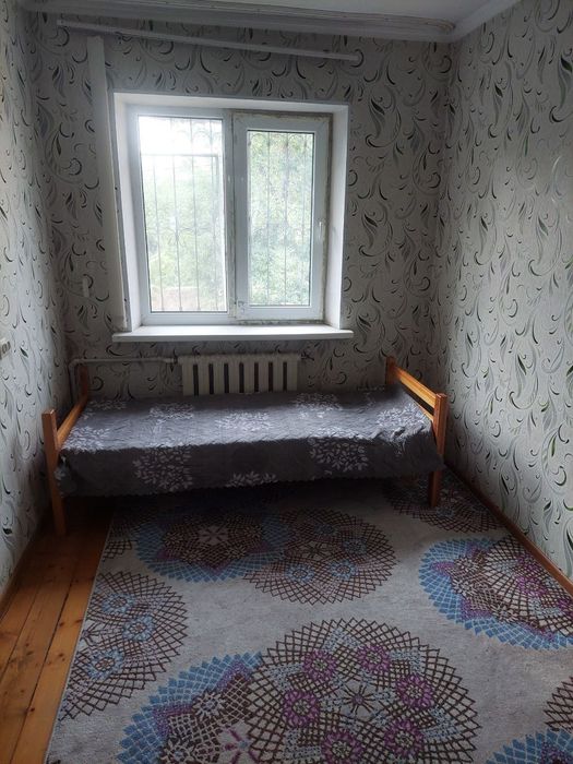 Продаю 3/2/4 ориентир метро Дустлик, 2×6 балкон