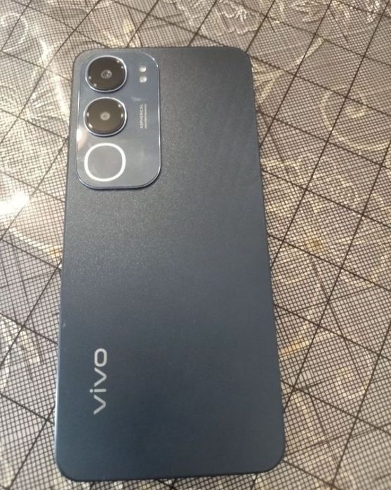 Продаю Vivo y19s