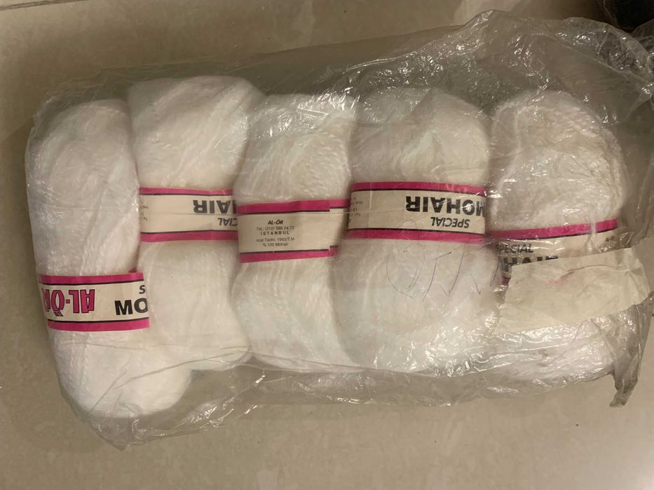 Vand mohair turcesc, alb sau negru, calitate exceptionala