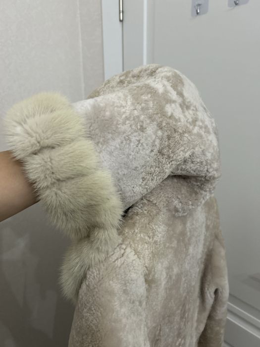 Продается Мутоновая шуба