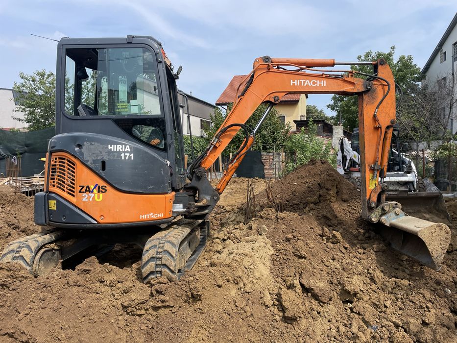 Inchiriez bobcat , excavator ,picon 3,5 tone, cilindru compactor,