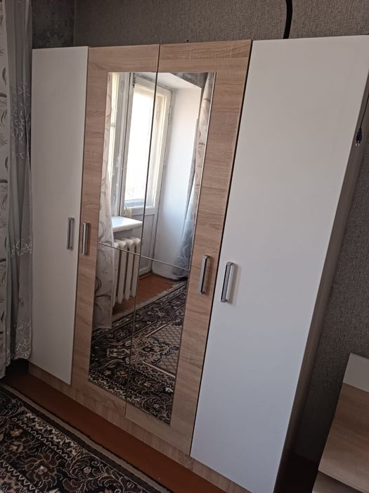 Шкаф/комод/2 тумбы/диван/стол+табурет