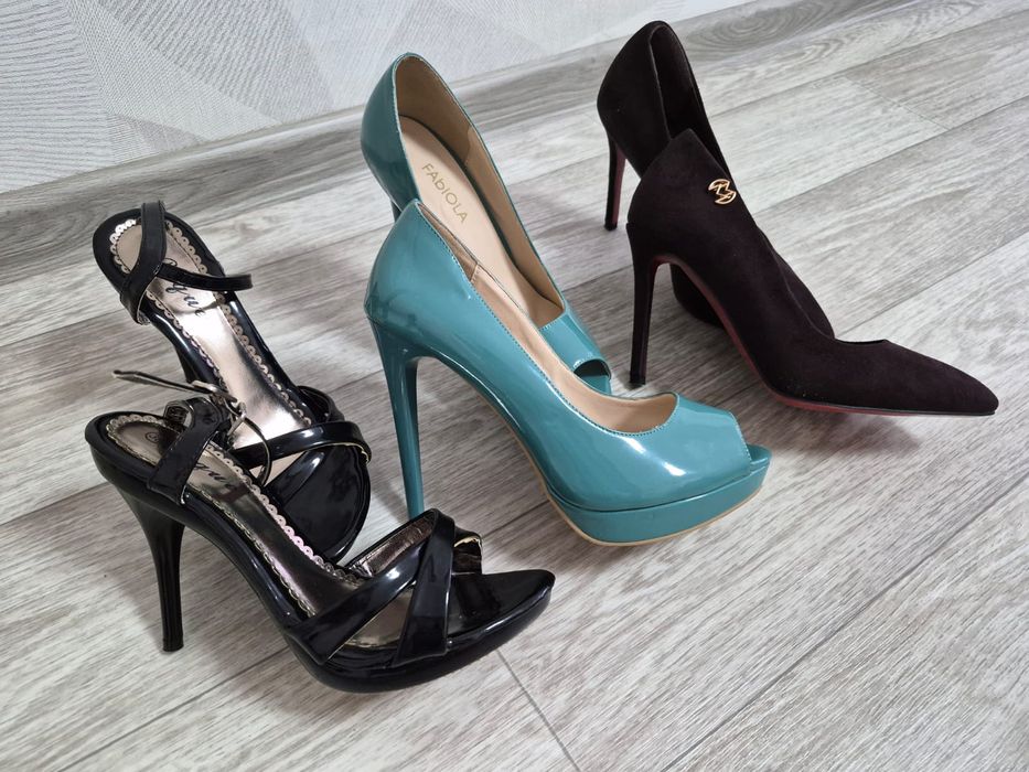 Продам женскую обувь