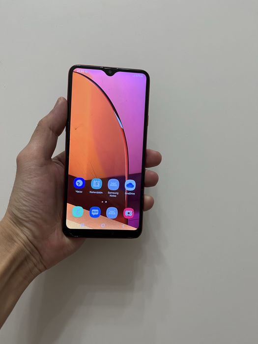 Самсунг А20s////////