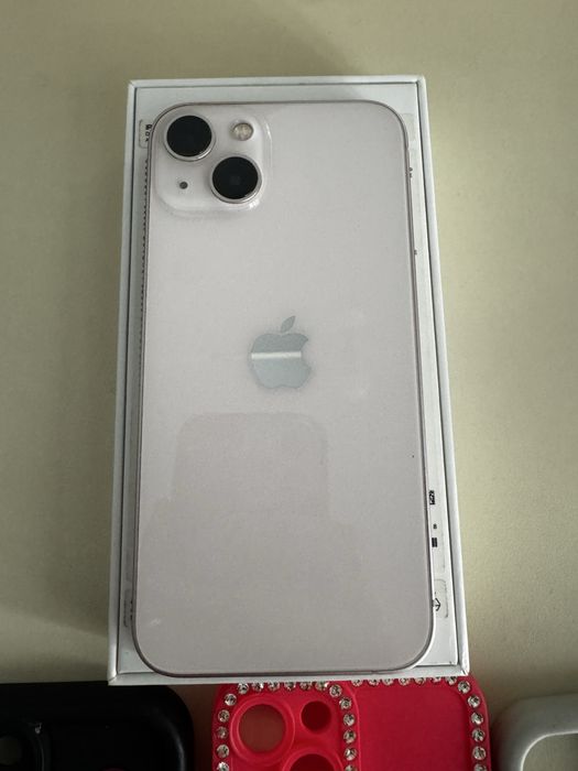 Продам Apple IPhone 13