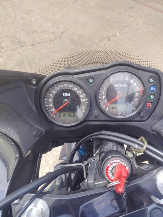 Vând Kawasaki z750s