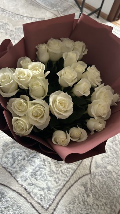 Цветы белые розы 25 штук свежие
