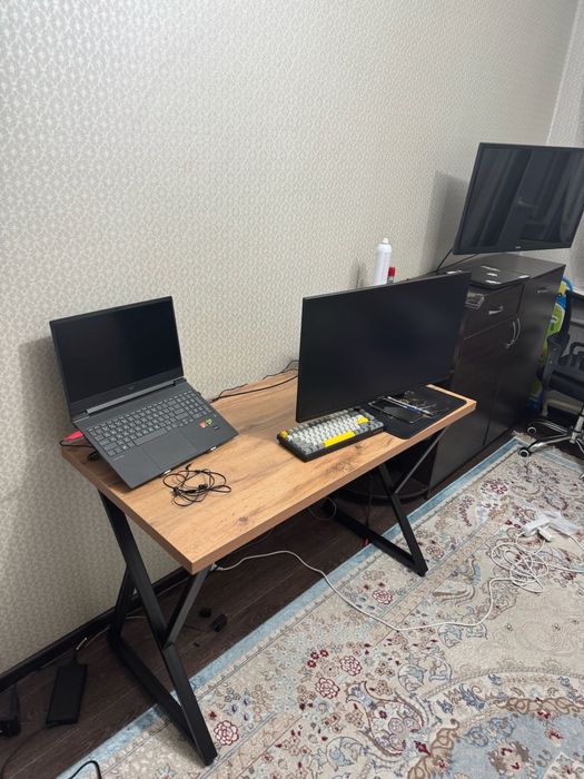 Стол компьютерный