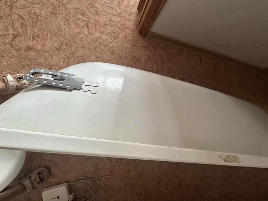 Продам ванную срочно .