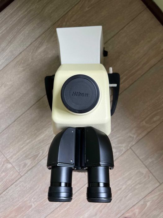 Microscop Nikon Eclipse E200 Trinocular