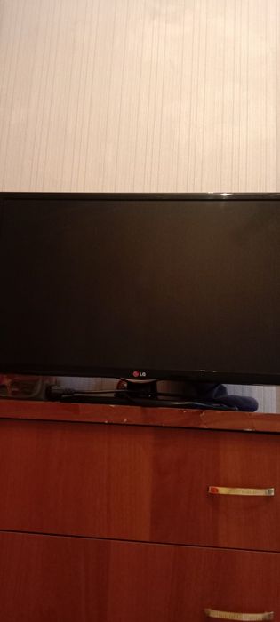 Продам телевизор LG